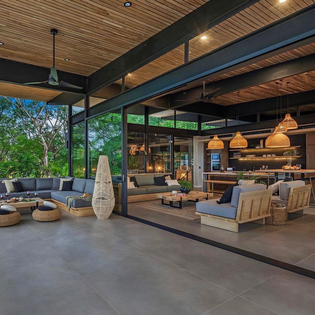 2022-12-08_18-57-26_UTC_3