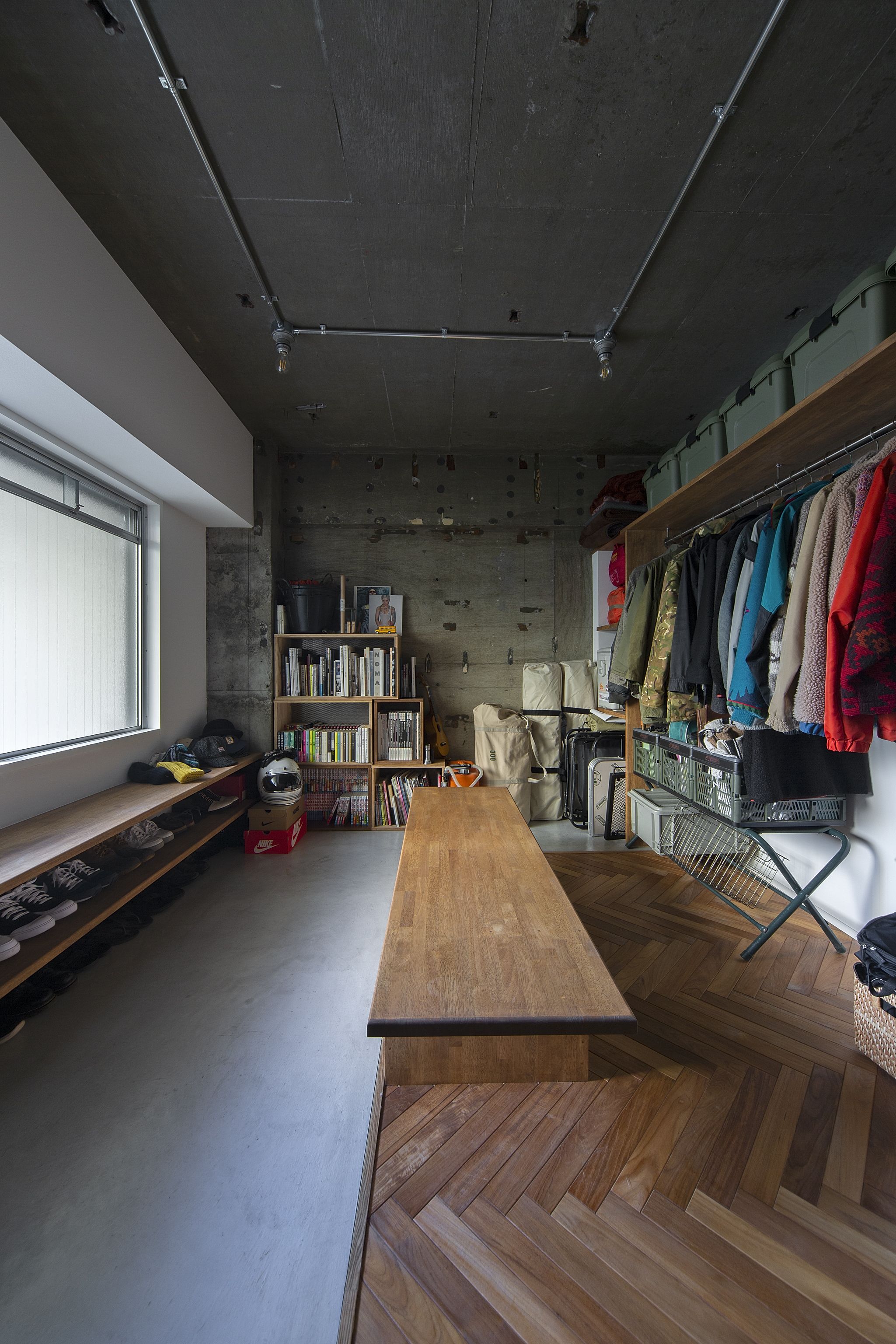 315322411429449701_憧れからはじまる暮らし｜リノベーション施工事例［SCHOOL BUS］