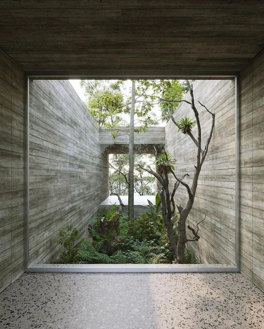 2023-12-24_01-04-01_UTC_3