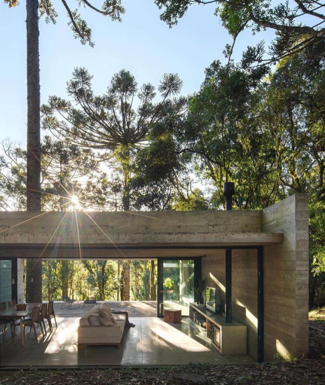 2022-10-09_23-04-44_UTC_3