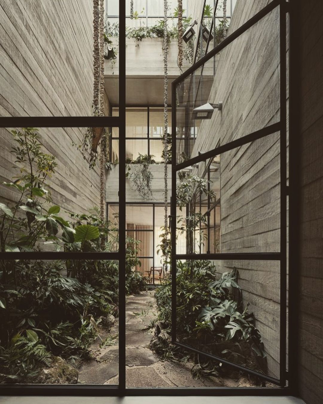 2023-01-10_14-06-51_UTC_5