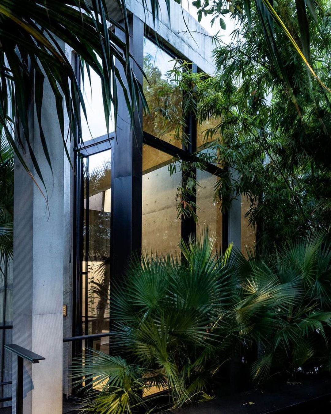 2022-12-04_15-18-06_UTC_5