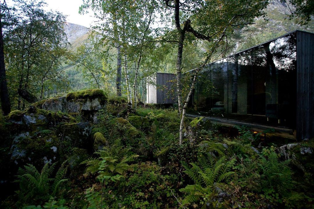 2022-04-24_20-07-07_UTC