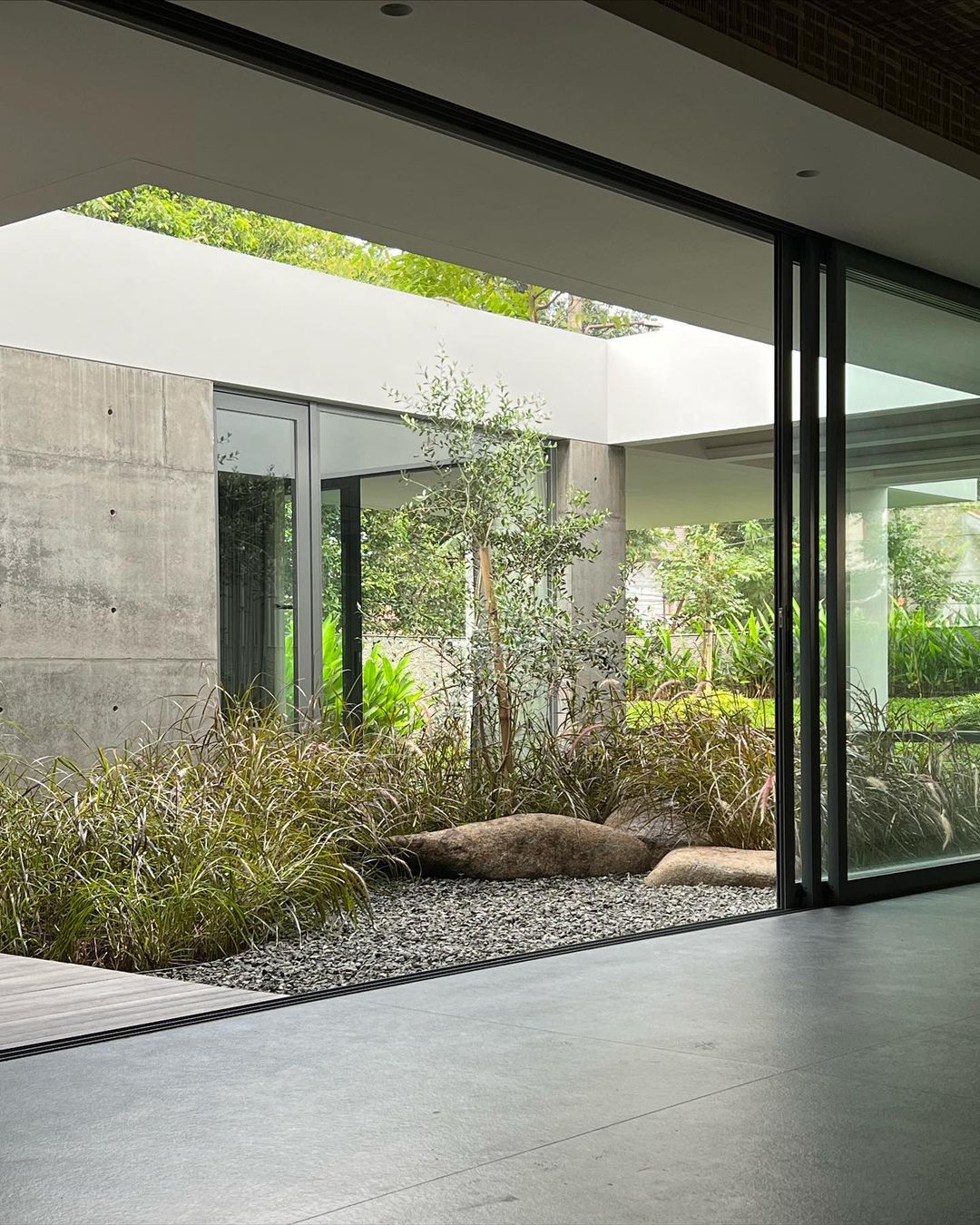 2022-06-14_02-59-37_UTC_3