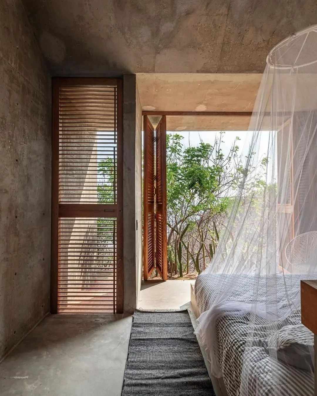 2022-12-29_14-43-19_UTC_4