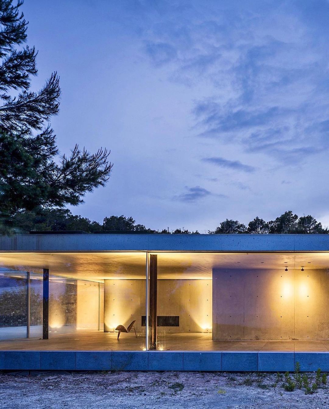 2022-10-15_22-46-54_UTC_9